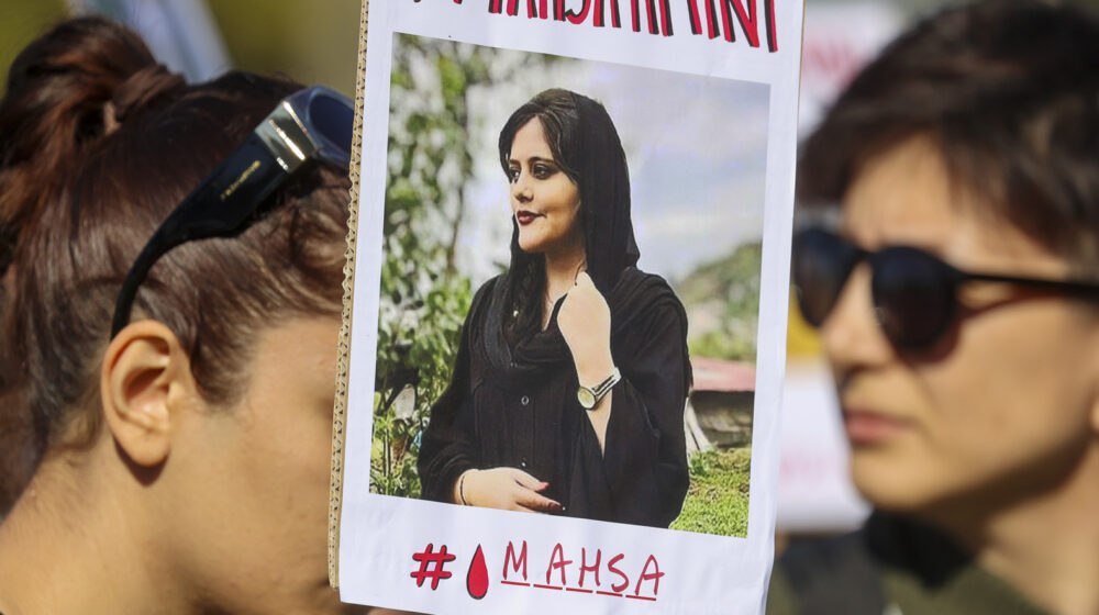 Iranka Mahsa Amini postuhmno dobila nagradu EU za ljudska prava 1