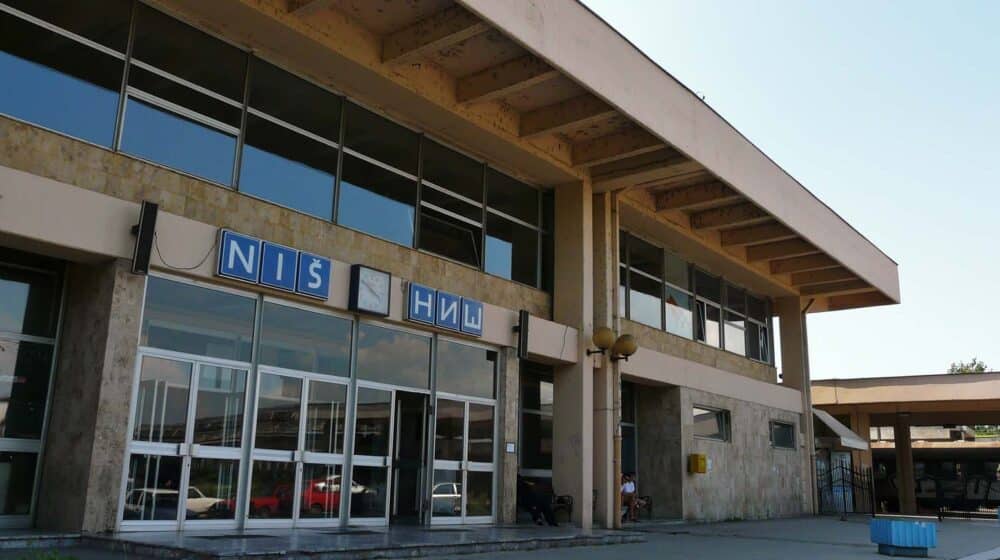 Niš železnicka stanica foto wikipedia Ximonic Simo Räsänen