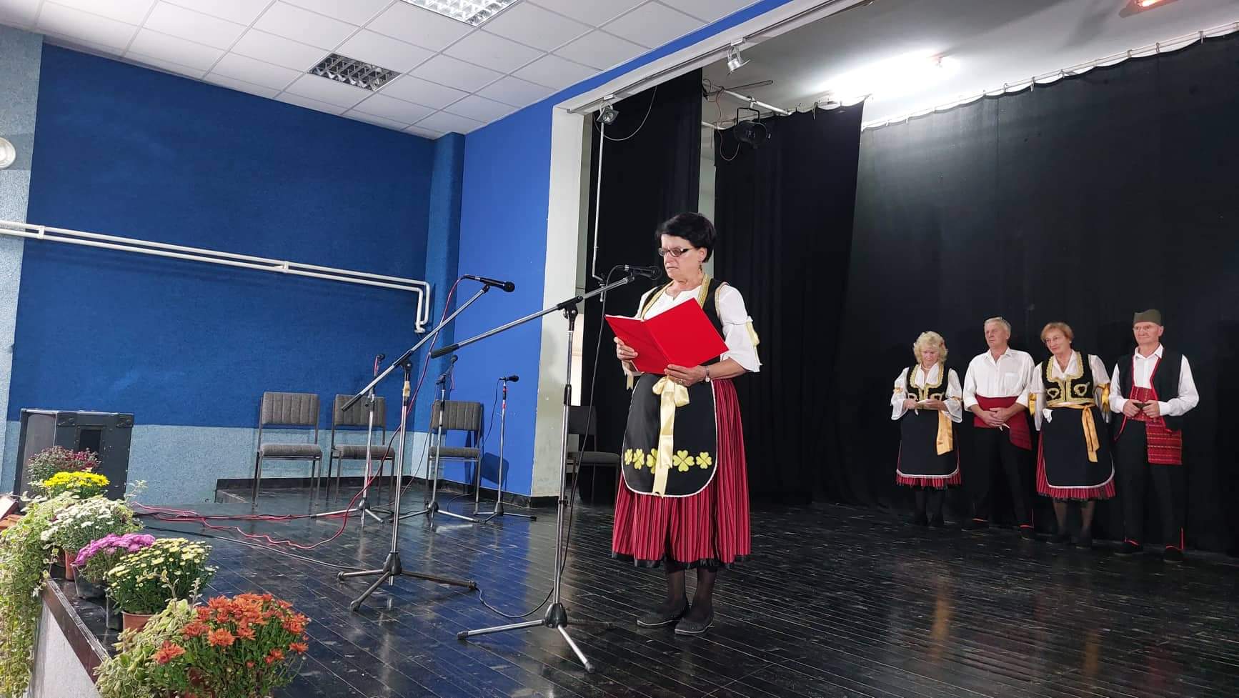 Penzioneri iz Vranja igrama, pesmom i predstavom "Koštana" nastupili na festivalu u Zaječaru 2