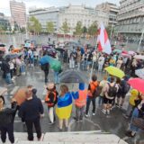 Protest na Trgu Republike: "Putine dalje ruke od Ukrajine" (FOTO) 14
