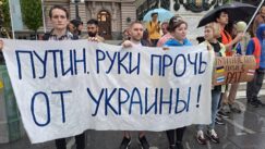 Protest na Trgu Republike: "Putine dalje ruke od Ukrajine" (FOTO) 2