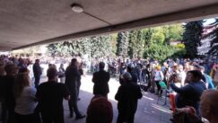 U Majdanpeku održan protest zbog rušenja Starice (FOTO, VIDEO) 7