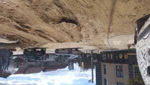 "Svi su bar jednom izvrnuli zglob": Stanovnici Makedonske ulice u Vranju hodaju po blatu i zemlji 3