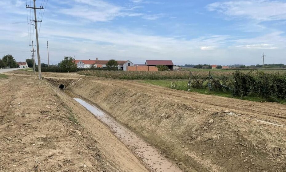 Šabac: Završeno čišćenje kanala u selu Petkovica 10