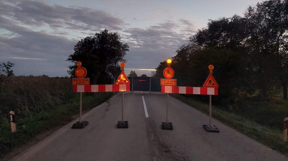 Žitelji Savinog Sela i Kucure kod Vrbasa ostali odsečeni od sveta zbog izgradnje brze pruge 1