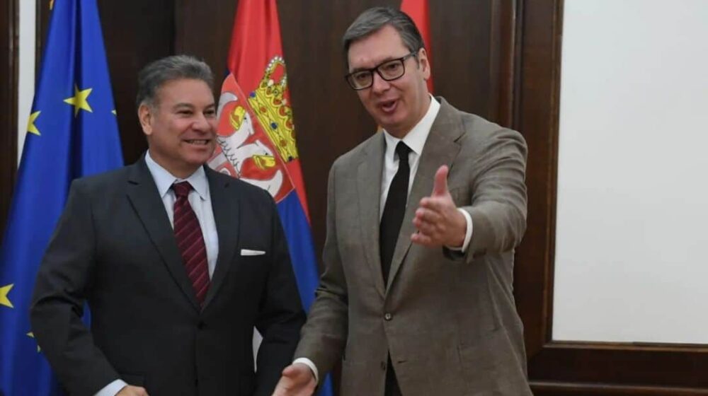 Vučić posle sastanka sa Eskobarom: Srbija nastavlja borbu za očuvanje svog naroda 1