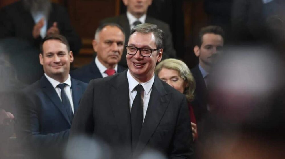 Vučić nakon polaganja zakletve novih ministara: U teškim vremenima potrebna Vlada koja će sačuvati mir 1