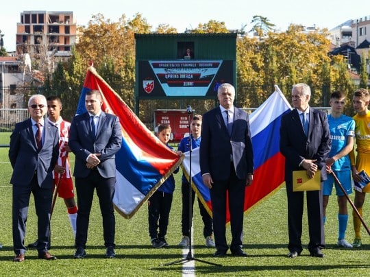 "U znak prijateljstva država i naroda Srbije i Rusije": Crvena zvezda i Zenit odigrali meč u Beogradu, govor održao i Medvedev 1