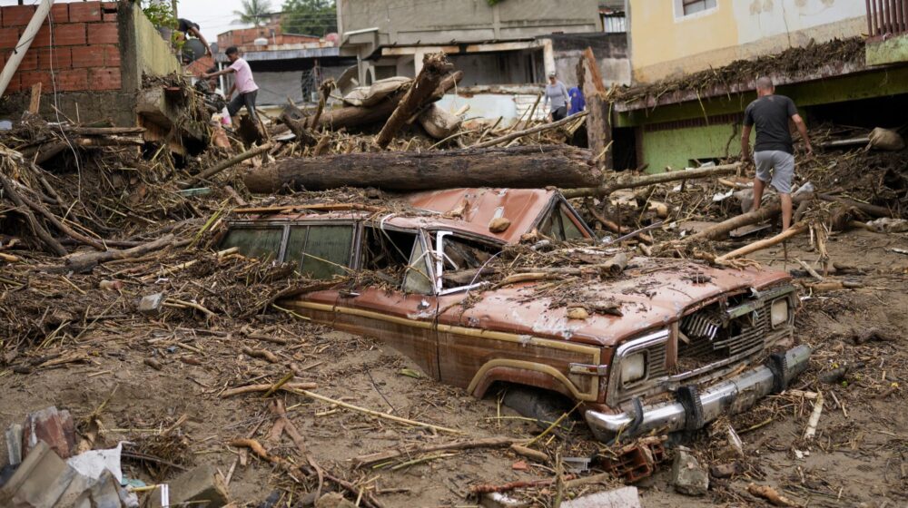 Venecuela: Odron odneo 36 života, još 56 nestalih 1
