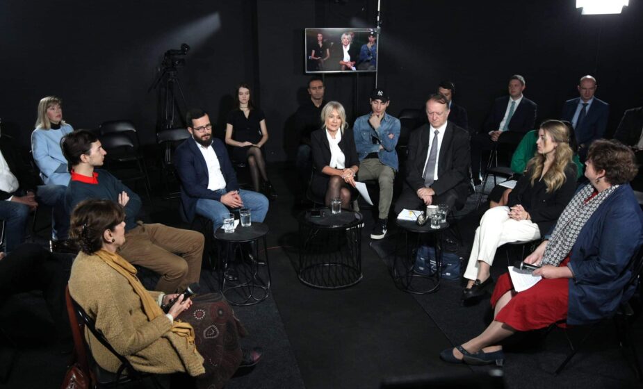 Samit u Pragu - prilika za fotografisanje bez političke suštine 1