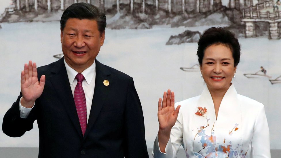 Kina i politika: Si Đinping - od prinudnog rada do trećeg predsedničkog mandata 4 Chinese President Xi Jinping and his wife, Peng Liyuan attend the welcoming banquet for the BRICS Summit, in Xiamen, China 4 September 2017.