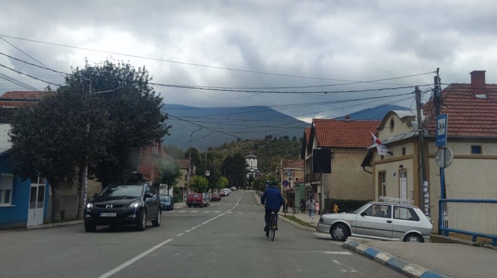 Uhapšeni Slavenko Drobnjak odbornik SPS-a u Beloj Palanci i njegova supruga, naplaćivali nepostojeći boravak izbeglica u svom hotelu 1