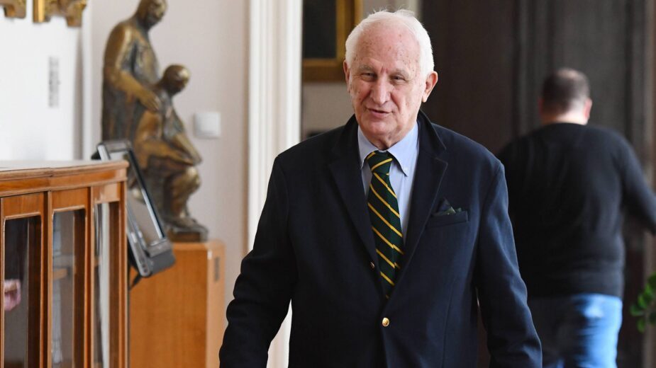 Pesnik, ruski zet i zagovornik vraćanja Kosova: Matija Bećković 1