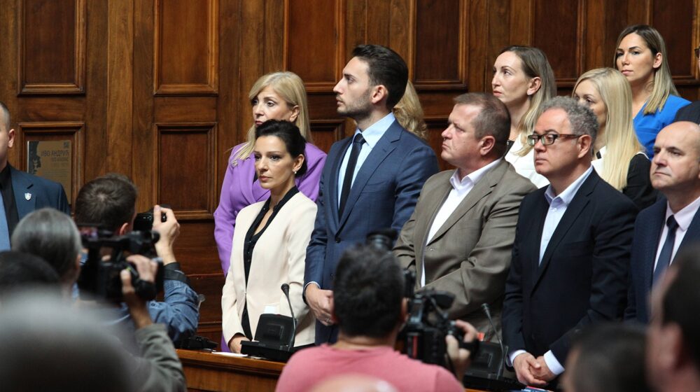 Nije važno ko su novi ministri, Vučić se za sve pita: Opozicija o sastavu nove vlade 1
