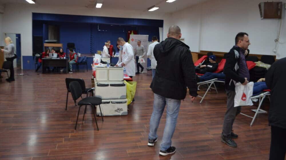 Akcija dobrovoljnog davanja krvi u Zdravstvenom centru u Vranju 1