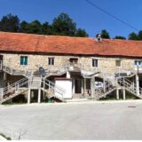 Vlast u Šavniku je renovirala najstariju kuću u mestu i ljudima preostaje samo da se smeju od muke 15