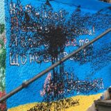Nepoznate osobe prefarbale ukrajinsku zastavu na zidu Centra Krokodil 7