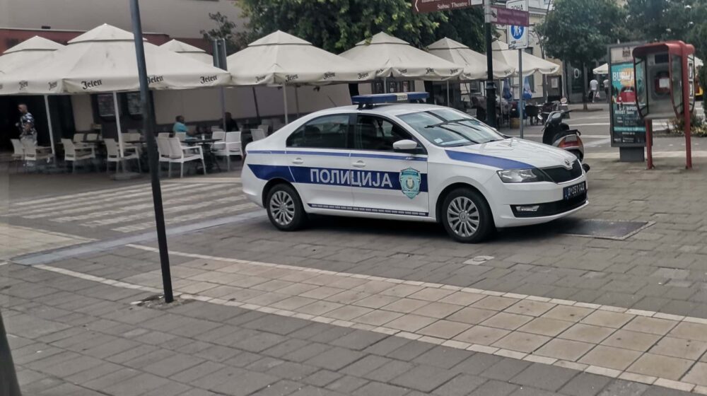 Uhapšena petočlana grupa zbog sumnje na trgovinu heroinom 1 Uhapšena petočlana grupa zbog sumnje na trgovinu heroinom 1