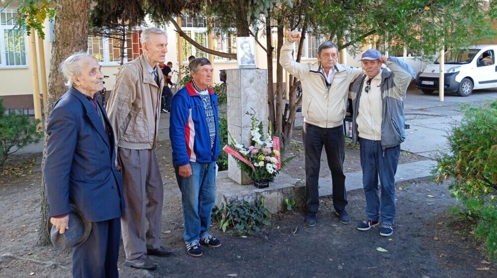 Subotica: Predat zahtev za izradu nove biste Jovana Mikića 1