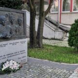 Šabački novinari položili venac na spomenik poginulih kolega RTS 1