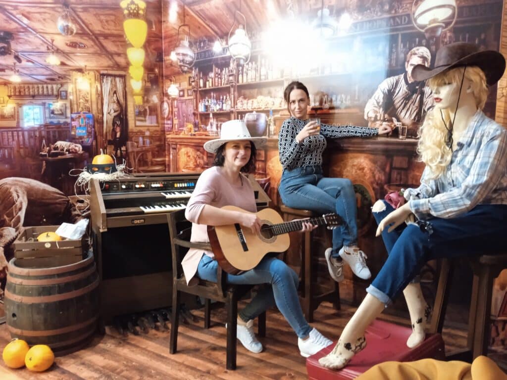 Muzej selfija oduševio Subotičane: “Kao da se vrate u neko detinjstvo” 5