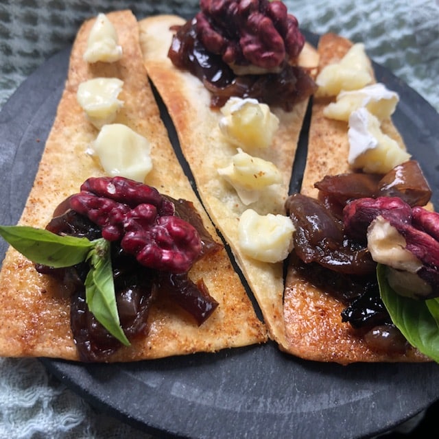 Karamelizovani luk i crveni orasi (recept) 2