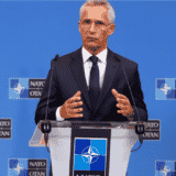 Stoltenberg: NATO će podržavati Ukrajinu koliko god to bude potrebno 9