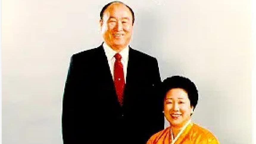 Kult koji “ispira mozak” svojim članovima a na čijoj konferenciji je svojevremeno bio i predstavnik Srpske napredne stranke 1