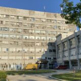 Porodilja pala na izlazu iz Kliničkog centra u Kragujevcu i polomila kuk 1