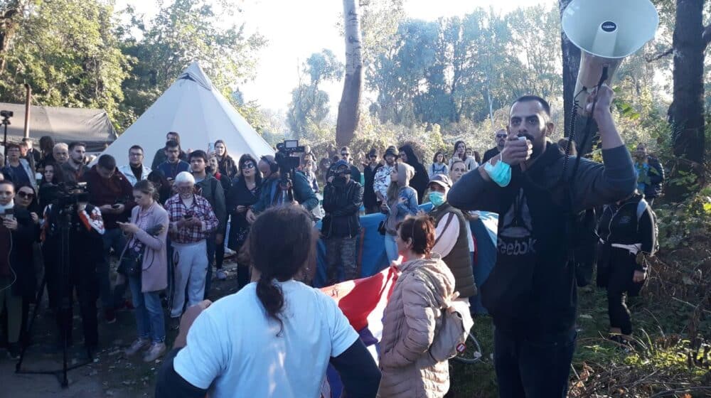 Novi Sad: Aktivisti pozivaju novog gradonačelnika na kordon žurku danas na Šodrošu 1