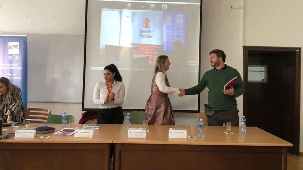 Deca na milost i nemilost trgovcima ljudima i granične policije 1