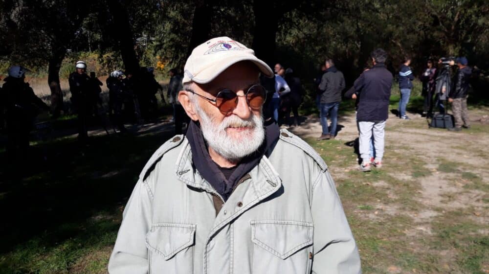 "Hajde, deko s nama, govorili su mi policajci koji su me priveli": Ispovest vojnog pilota u penziji uhapšenog pre dva dana na Šodrošu 1