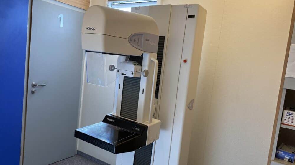 Za dva meseca na mobilnom mamografu pregledano je više od 3.000 Kragujevčanki: Nijedna ne zna da li ima tumor dojke jer rezultate nisu dobile 10
