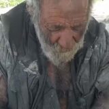 „Najprljaviji čovek na svetu“ umro u 95. godini, nekoliko meseci posle prvog kupanja 7