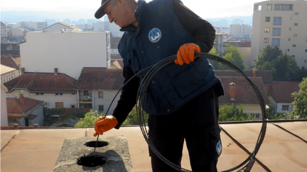 Redovno čišćenje dimnjaka pred početak grejne sezone u Kragujevcu 1