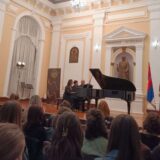 Makedonski trio „30 Fingers” oduševio publiku na kragujevačkom OKTOH-u 15