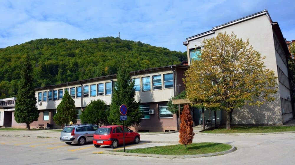 Građani Majdanpeka na preglede putuju u druge gradove: U majdanpečkoj bolnici čeka se na red i po tri meseca 1