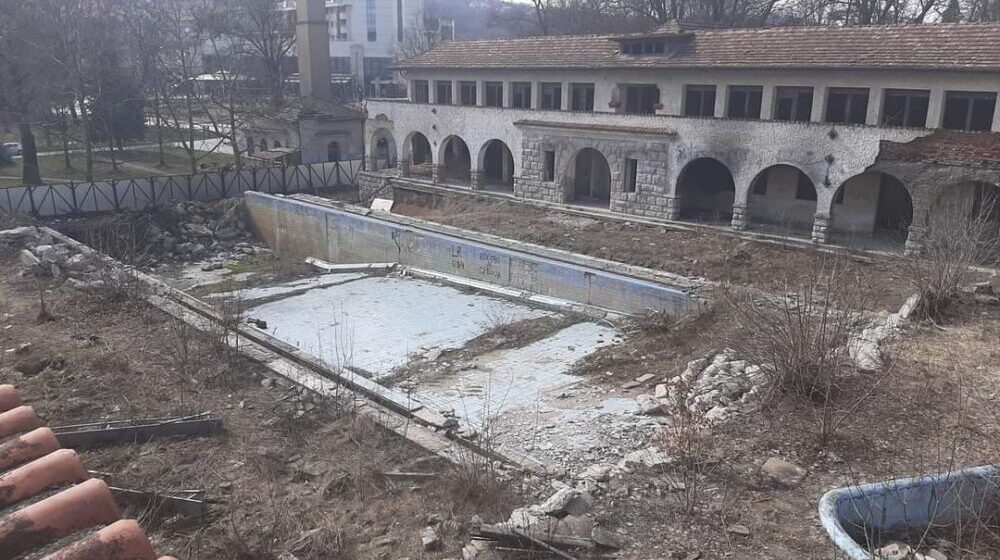 Oglasio se Zavod za zaštitu spomenika kulture Kragujevac povodom rušenja u Bukovičkoj banji 1