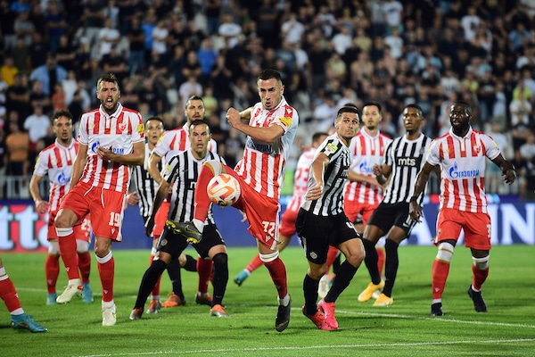 Superliga se ovajdila od čudesne evropske večeri večitih rivala 1