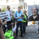 Novinari iz Srbije traže od britanske ambasade da Asanž ne bude izručen 2