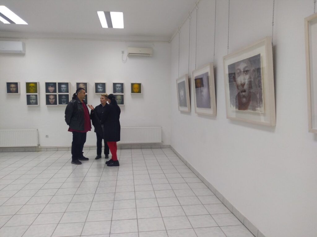 Prva samostalna izložba slikara Saše Marjanovića u rodnom Majdanpeku 3 Prva samostalna izložba slikara Saše Marjanovića u rodnom Majdanpeku 3