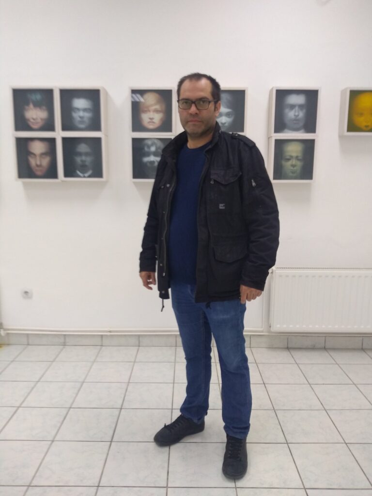 Prva samostalna izložba slikara Saše Marjanovića u rodnom Majdanpeku 2 Prva samostalna izložba slikara Saše Marjanovića u rodnom Majdanpeku 2