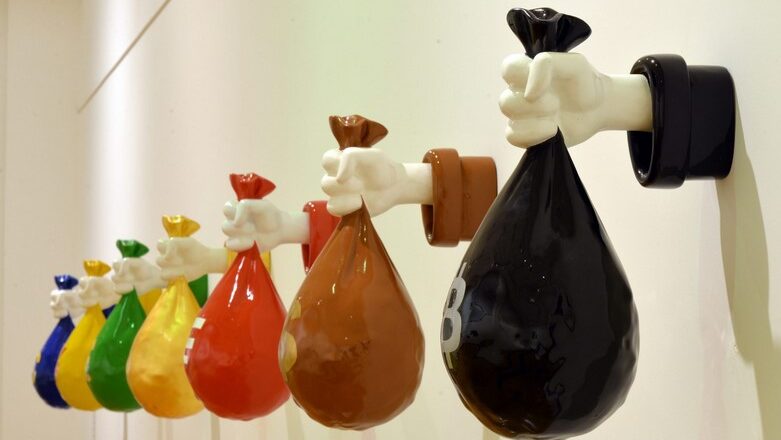 Otvoren Art market u Budimpešti: Stajčićev "Feng Šui" spojio kineske veštine i kapitalizam 1