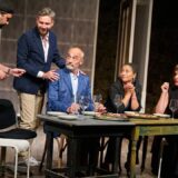 Premijera predstave "Sitnice koje život znače": Posveta glumcu Branku Cvejiću, večeras na sceni Narodnog pozorišta 2