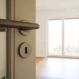 Narodna stranka: Izmenama Zakona o porezu na imovinu do 30 odsto jefinijih stanova 4