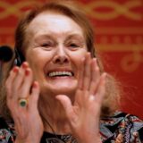 Nobelovka poziva na proteste - Makron ne čini dovoljno za siromašne 10