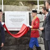 Naloženo uklanjanje crnogorske spomen-ploče hrvatskim žrtvama u logoru Morinj 13