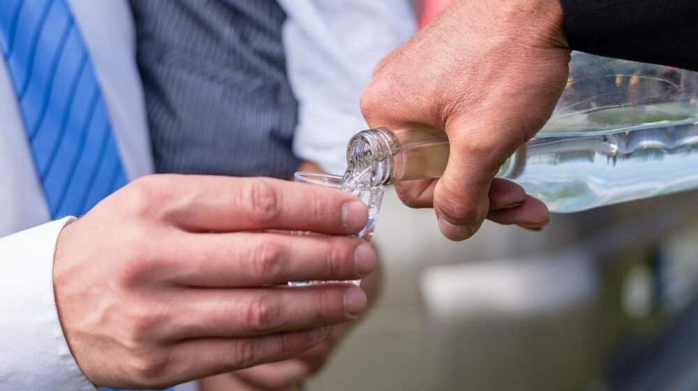 Cela jedna generacija odustaje od alkohola: Šta se krije iza ovakve odluke? 1