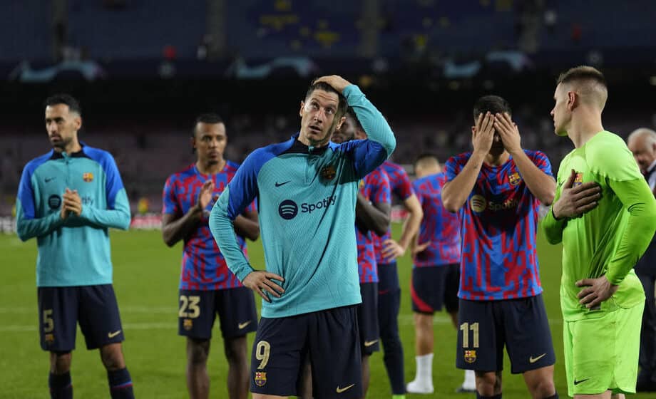 Zašto su navijači Barselone umesto „Uprava, napolje“ skandirali „UEFA, mafija“ 1