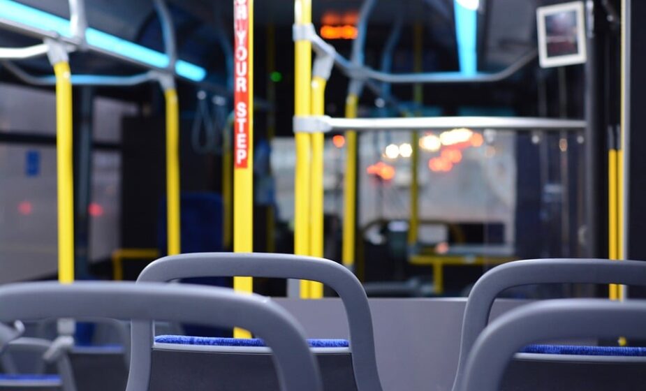 Autobus iz Ciriha za Prištinu napadnut u subotu uveče u Srbiji 1
